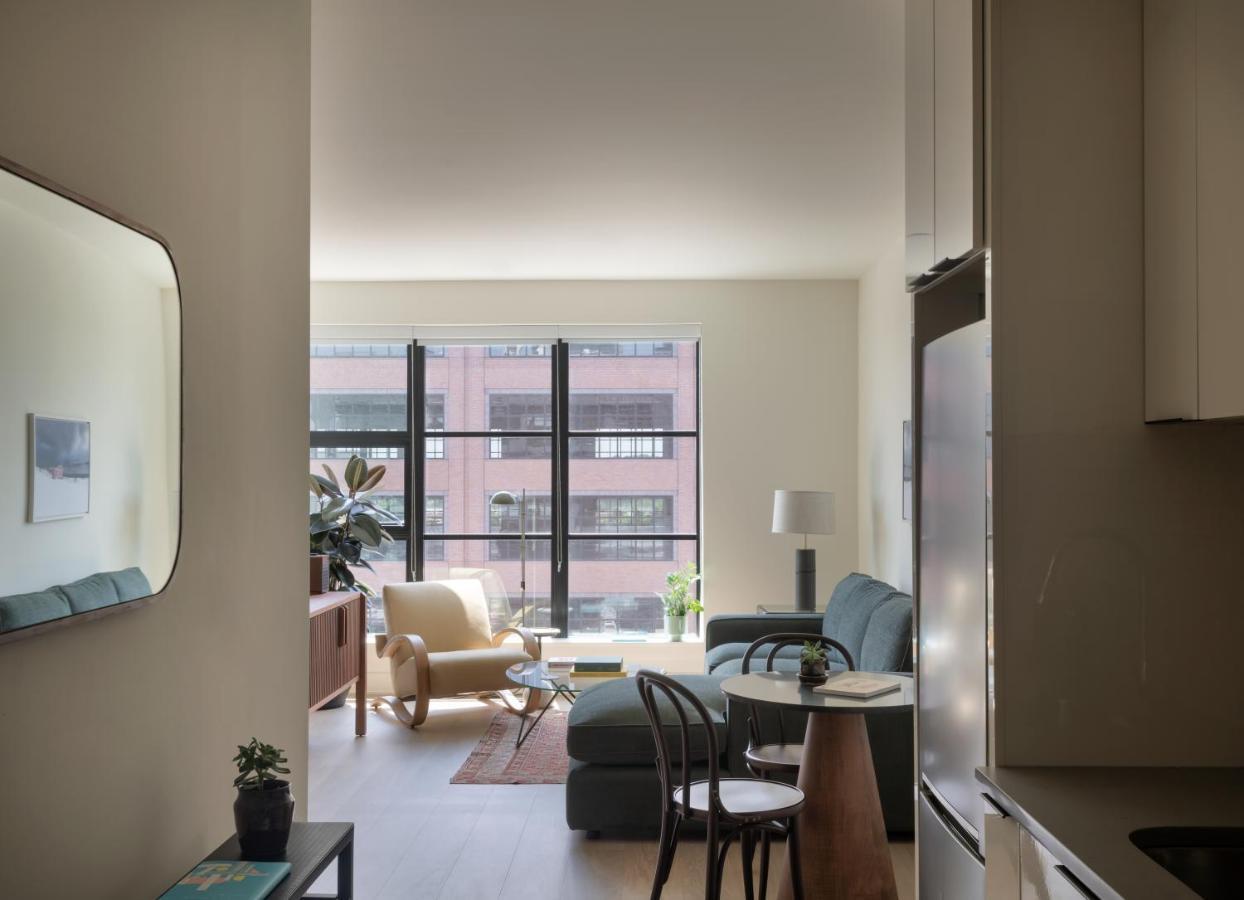Roost Baltimore Luaran gambar