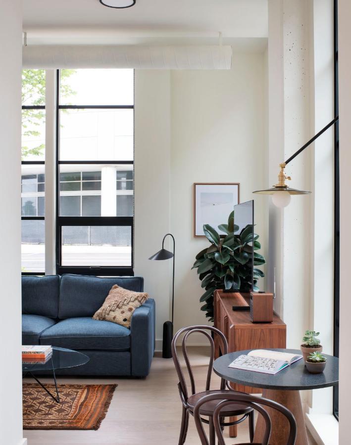 Roost Baltimore Luaran gambar