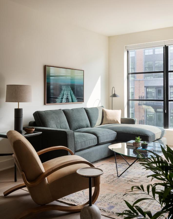 Roost Baltimore Luaran gambar