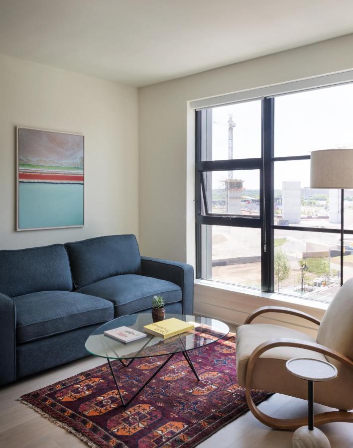 Roost Baltimore Luaran gambar